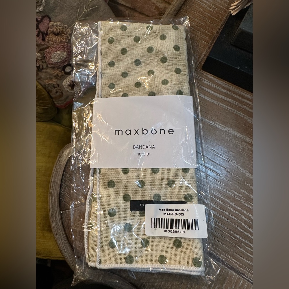 NWT! Maxbone bandana